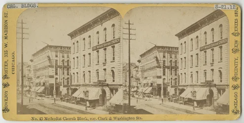 Stereograph der Ansicht des Methodist Church Block an der Ecke Clark und Washington Streets, Chicago, 1871